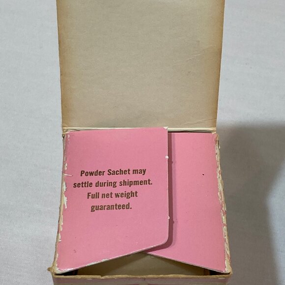 VTG Avon Milk Glass Powder in Original Box - Full - MOONWIND - Picture 3 of 12